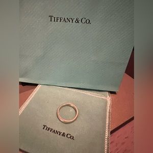 Tiffany & Co size 7 silver ring